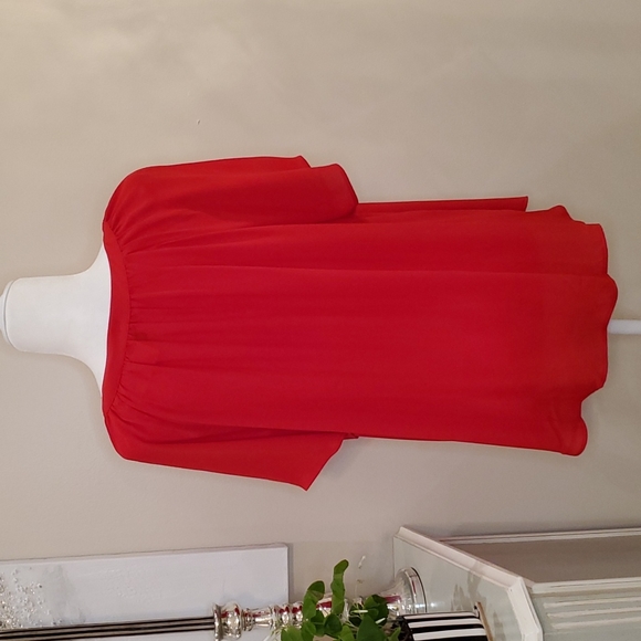 Ann Taylor ❤️NWT♥️ Bright Red Short Sleeve Flowing Blouse! ♥️♥️♥️ - Picture 7 of 13